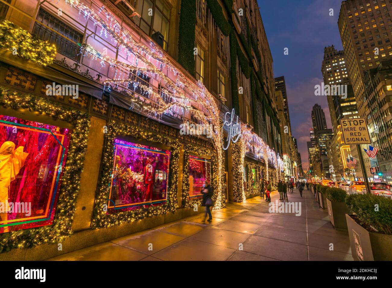 SAKS Christmas Light Show während der Pandemie von COVID-19 2020 Stockfoto