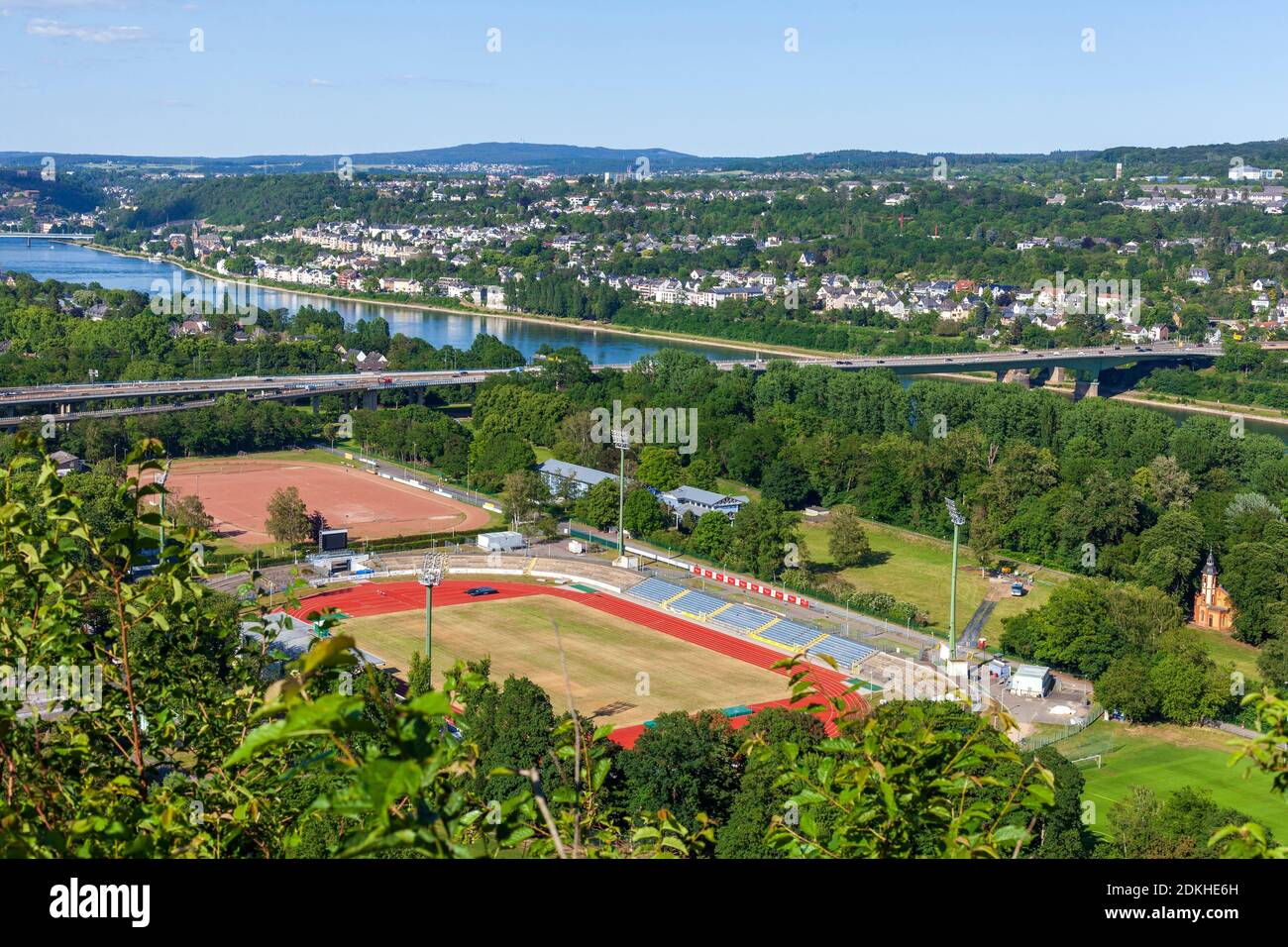 Blick vom Rittersturm auf das Stadion Oberwerth mit Rheintal, Koblenz, Rheinland-Pfalz, Deutschland, Europa Stockfoto