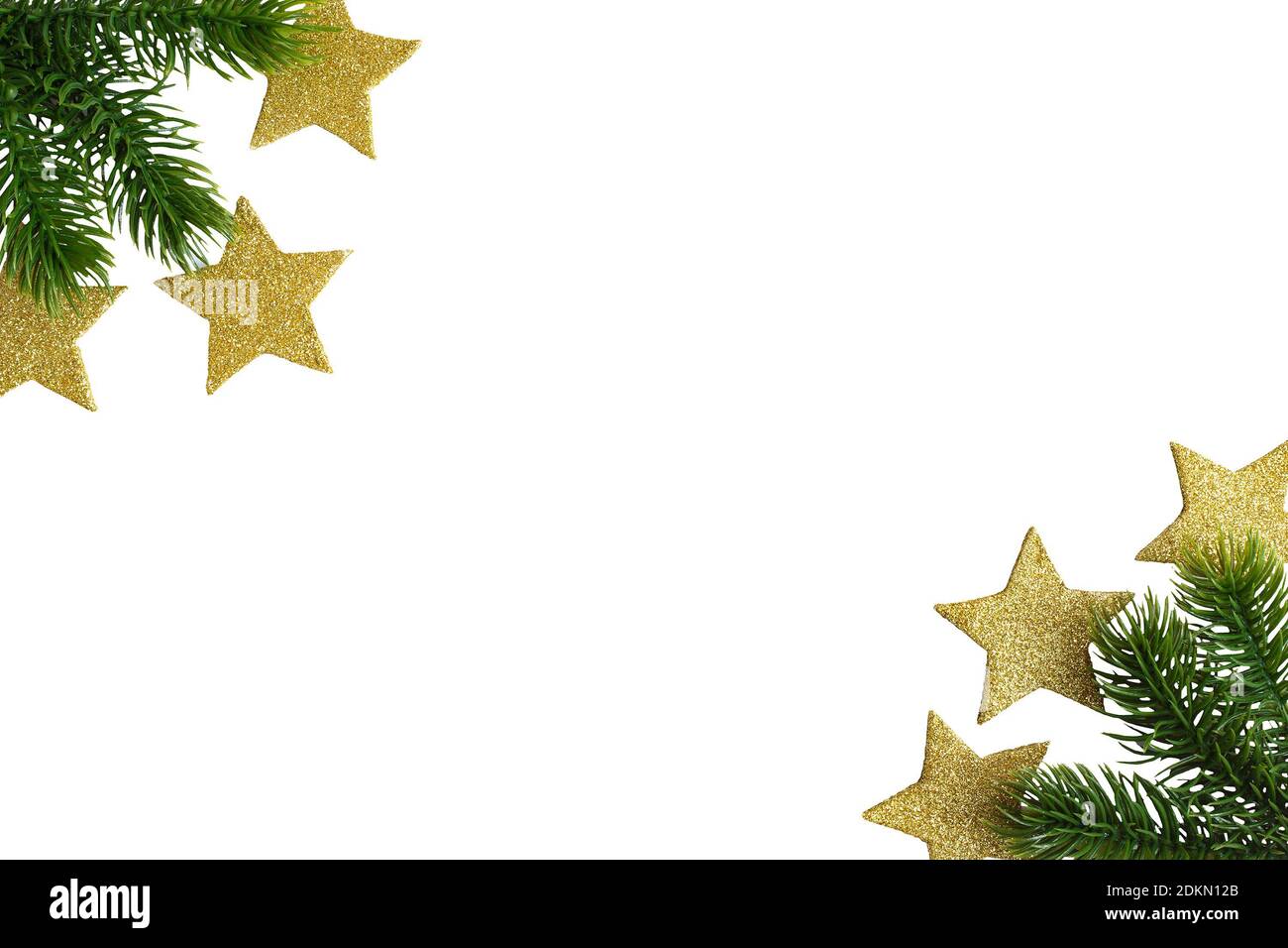 Neujahrskarte mit Tannenzweigen und Sternen isoliert auf weißem Hintergrund. Stockfoto