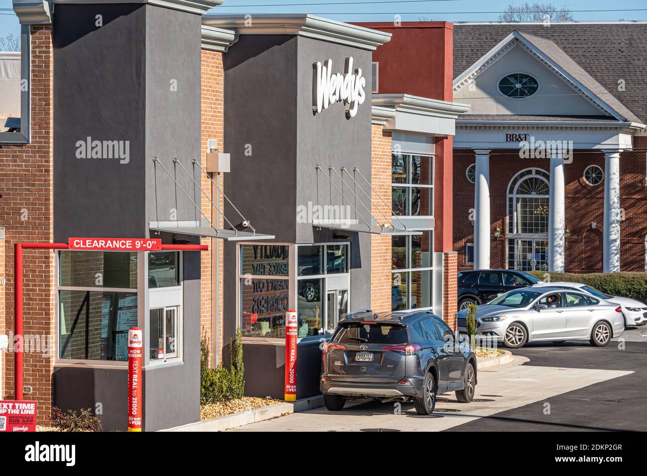 Drive-Thru-Kunde im Fast-Food-Hamburger-Restaurant von Wendy in Snellville, Georgia, östlich von Atlanta. (USA) Stockfoto
