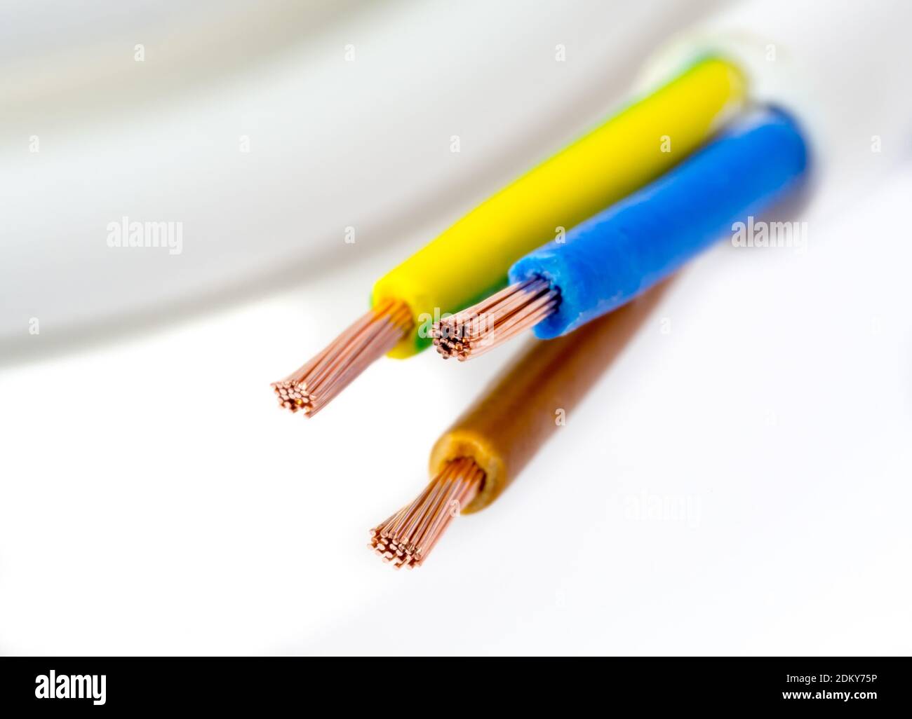 Abisolierter Draht Stockfotos und -bilder Kaufen - Alamy