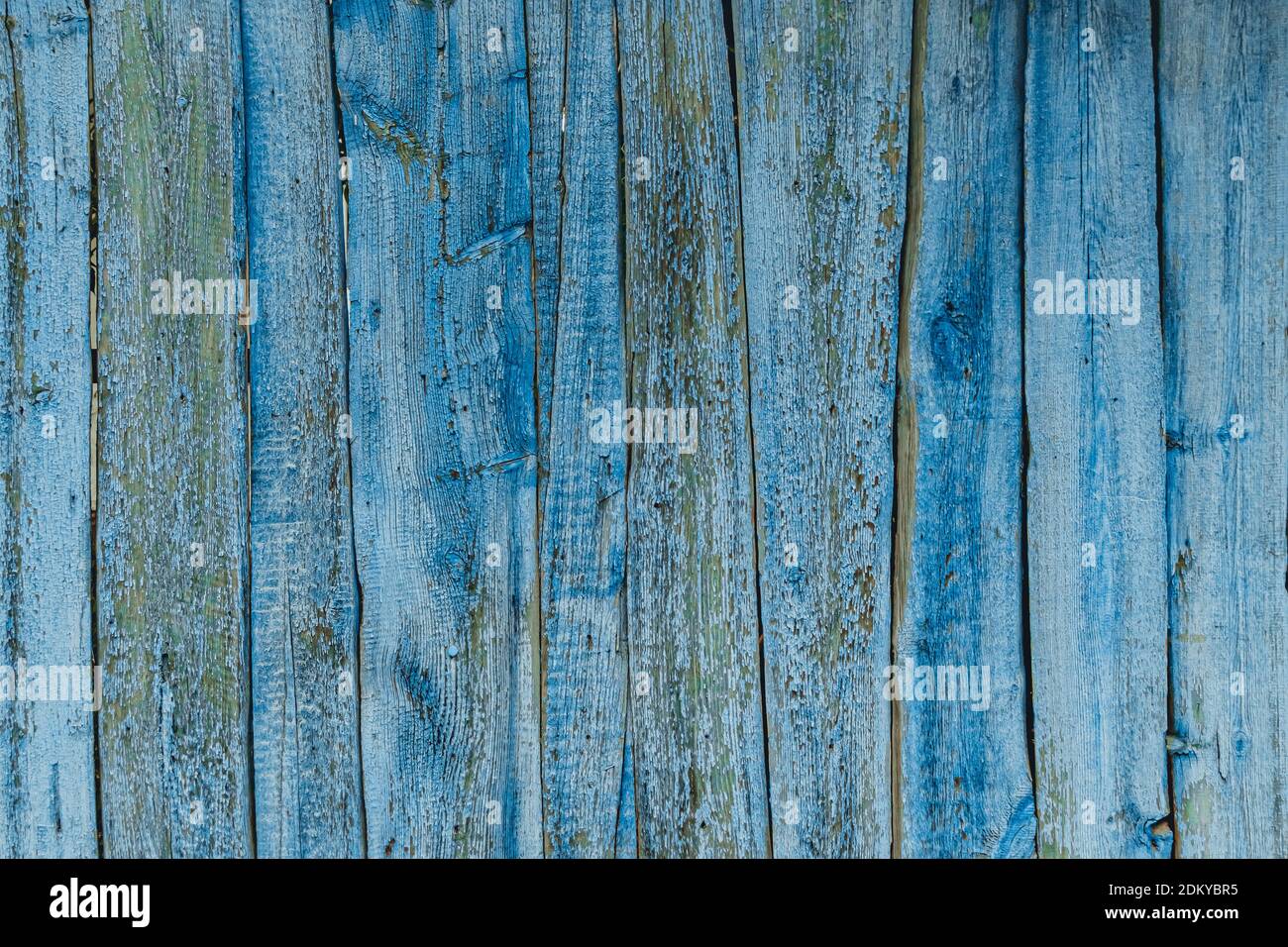Alte lila oder lila Holzzaun Holz Textur abstrakt. Blaue alte Bretter Stockfoto