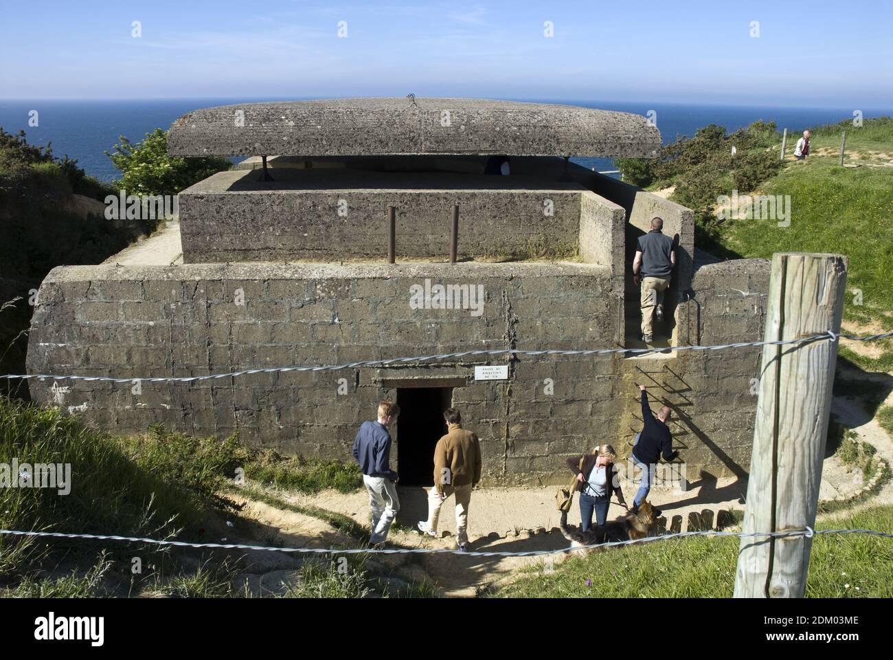 Longues sur Mer Deutsche Waffenbatterie, Teil der deutschen Atlantikwall Küstenverteidigung während des Zweiten Weltkriegs, Normandie, Frankreich. Stockfoto