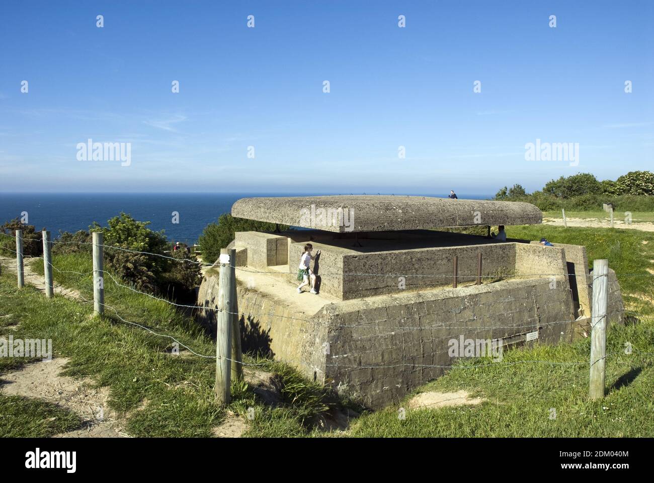 Longues sur Mer Deutsche Waffenbatterie, Teil der deutschen Atlantikwall Küstenverteidigung während des Zweiten Weltkriegs, Normandie, Frankreich. Stockfoto