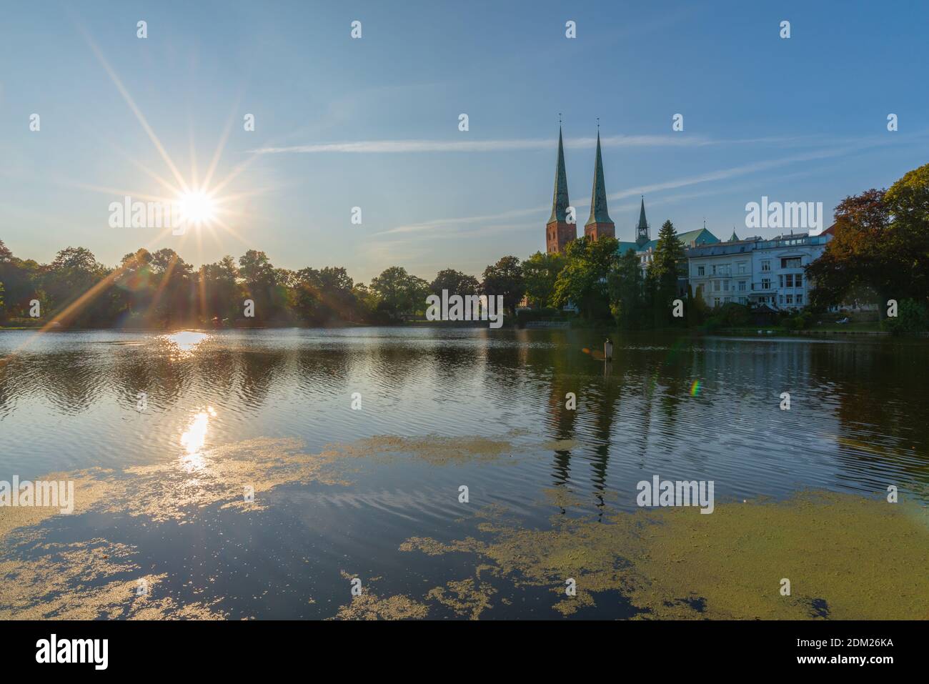 Krähenteich und Dom am späten Abend, Hansestadt Lübeck, Schleswig-Holstein, Norddeutschland, Europa Stockfoto