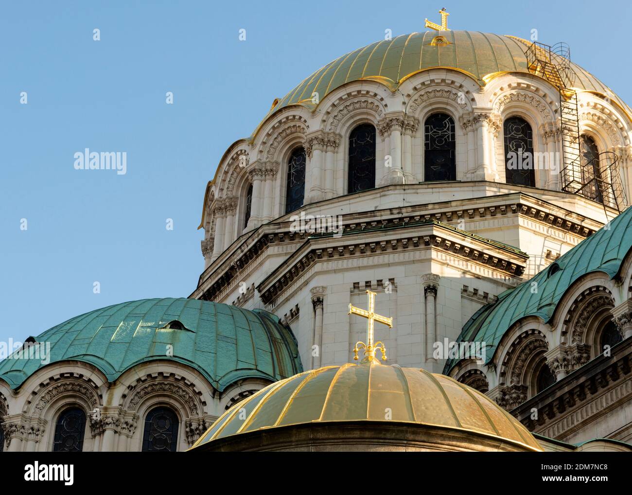 Die Alexander-Newski-Kathedrale architektonische Details der goldenen Kuppeln Als Kreuzkuppelbasilika des 19. Jahrhunderts in Sofia Bulgarien Osteuropa Stockfoto