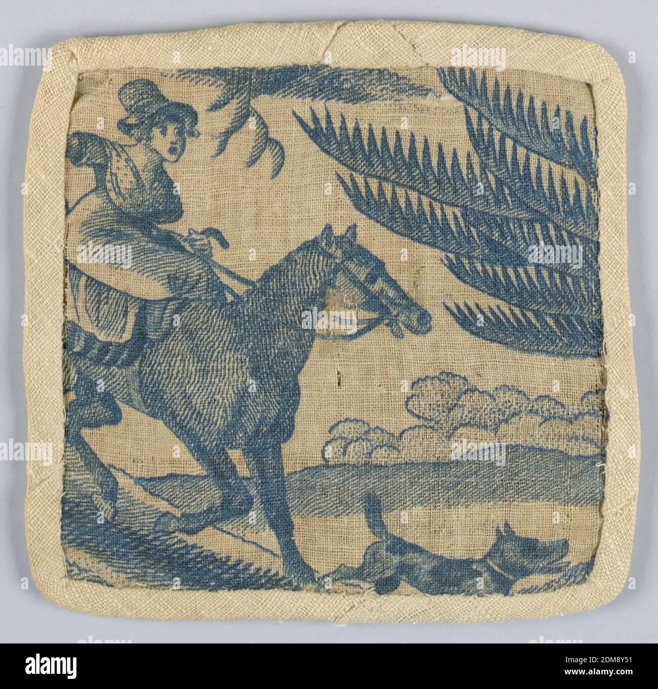 Fragment, Medium: Baumwolle Technik: Kupferstich, Teil eines größeren Musters, zeigt eine Frau, die von links auf dem Pferd bergab reitet, mit einem Hund, der vor sich reitet., England, 1765–1775, bedruckte, gefärbte & bemalte Textilien, Fragment Stockfoto