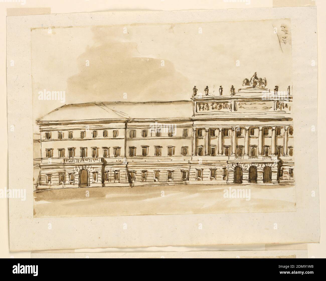 Palasthöhung, Giuseppe Barberi, italienisch, 1746–1809, Feder und braune Tusche, Pinsel und braune Wäsche, rote Tusche auf ausgekleidetem, weißgekleidetem Papier, etwas mehr als die linke Hälfte des Mittelflügels ist abgebildet. Drei Stockwerke. Die zentralen Abschnitte von neun Buchten und die letzten Abschnitte von sieben Buchten projizieren sich leicht. Dazwischen befindet sich ein Teil von fünf Buchten. Drei Türen in der Mitte, einer in den seitlichen Abschnitten. In der Mitte befindet sich eine Anordnung von eingebetteten Säulen, die eine Entablatur und einen Dachboden mit einer Inschrift und Reliefs und gekrönt von Statuen und einer Gruppe., Rom, Italien, 1790-1800, Architektur Stockfoto