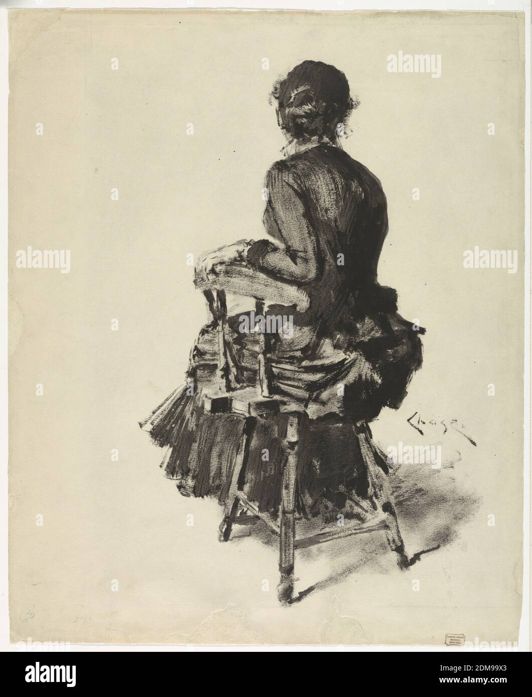 Frau sitzend, William Merritt Chase, Amerikaner, 1849–1916, Pinsel und schwarze Tinte auf weißem Wove-Papier, Rückseite einer weiblichen Figur, Kopf leicht nach rechts gedreht, im Holzstuhl sitzend., USA, ca. 1885, Figuren, Zeichnung Stockfoto