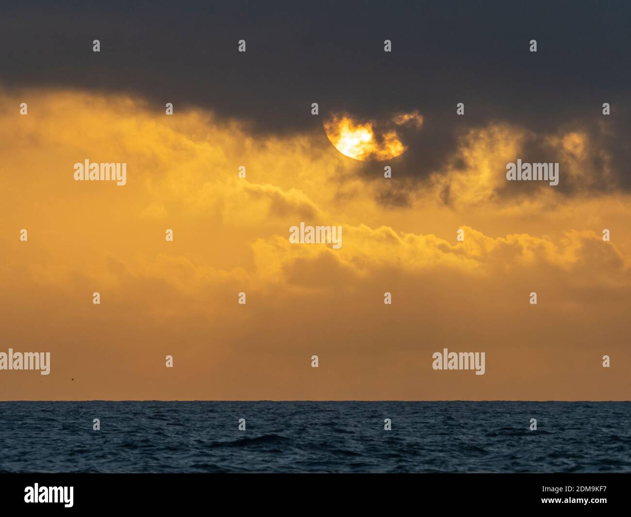 Sonnenuntergang über dem Golf von Mexiko von Sanibel Island Florida In den Vereinigten Staaten Stockfoto