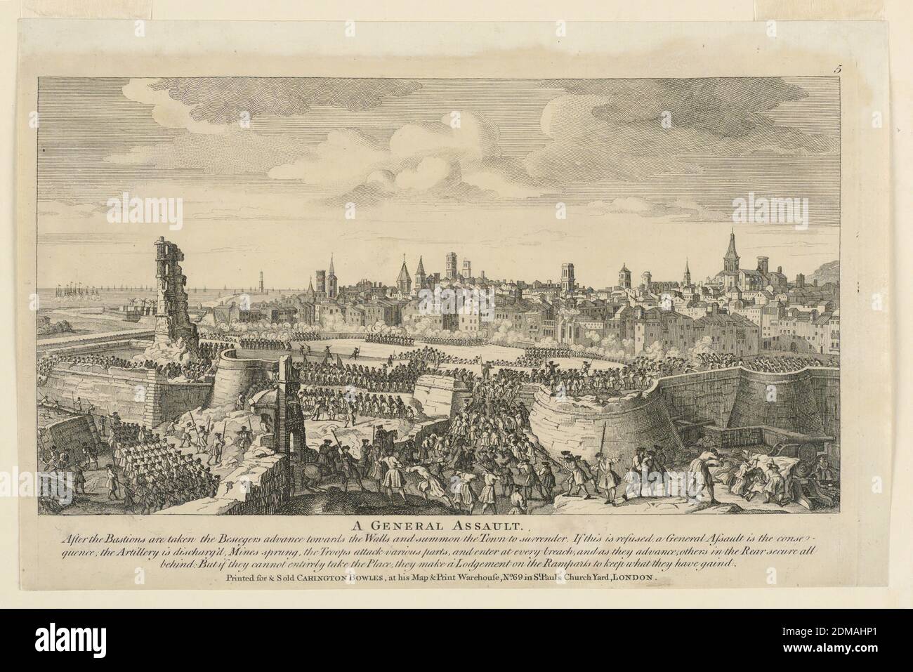 Ein Generalangriff aus zwölf der bemerkenswertesten Siegen und Schlachten Europas, Carington Bowles, Brite, 1724 - 1793, Gravur auf Papier, PANORAMABLICK auf eine Stadt, mit Soldaten, die durch eine zerstörte Festung im Vordergrund eintreten. Marinebriggen feuern von einem Hafen, linke Entfernung. Im unteren Rand eingeschrieben: 'Ein ALLGEMEINER ANGRIFF', gefolgt von einer dreizeiligen Beschreibung und unten: 'Gedruckt für und verkauft von Carington Bowles, in seinem Map and Print Warehouse, No. 69 in St. Paul's Church Yard, London'. In der oberen rechten Ecke die Nummer '5'., London, England, ca. 1760–1770, Drucken Stockfoto