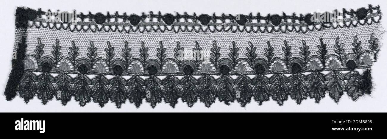 Border, Medium: Seidentechnik: Nadelspitze, Chantilly-Stil, Black Chantilly-Stil Grenze in einem Punkt-und Blatt-Design., Belgien oder Frankreich, 19. Jahrhundert, Spitze, Grenze Stockfoto