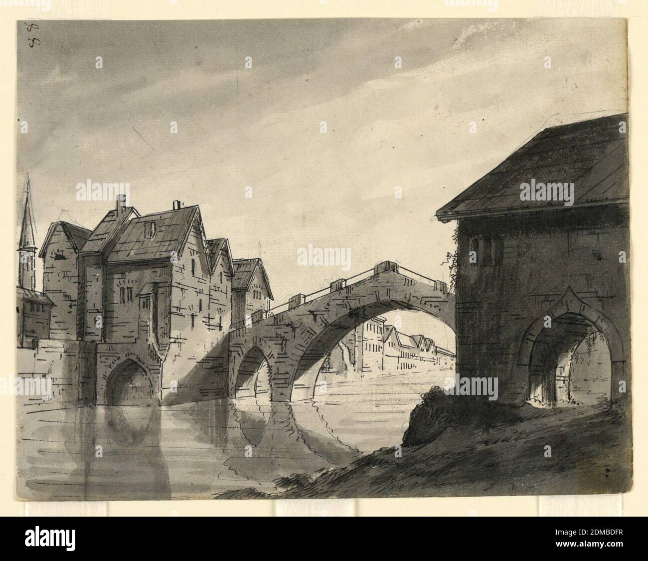 Bühnenbild, Bridge over River in a Town, Romolo Achille Liverani, Italienisch, 1809 - 1872, Alessandro Sanquirico, Italienisch, 1777 - 1849, Stift und Sepia-Tinte, Pinsel und Wasch auf Papier, Horizontales Rechteck. Brücke über den Fluss, der sich im Wasser spiegelt. Häuser und Gebäude säumen beide Ufer des Flusses., Italien, Anfang des 19. Jahrhunderts, Theater, Zeichnung Stockfoto