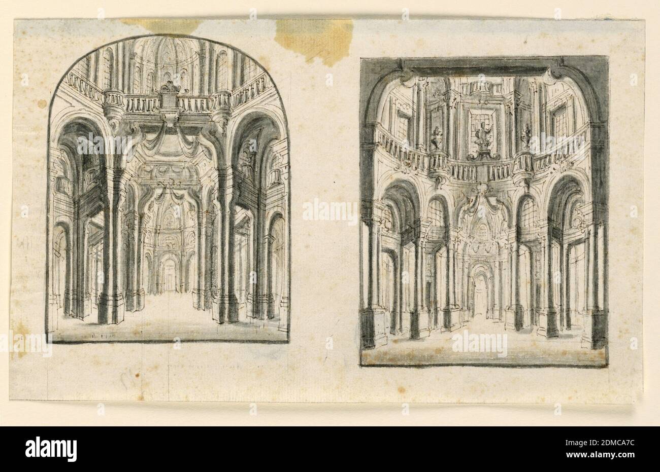 Bühnenbild: Innenraum der Palasthallen, Stift und Bistre, Pinsel und Sepia auf Papier, zwei vertikale Rechtecke auf einem Blatt, beide mit kreisförmigen Hallen mit Balustraden, die über den Gewölben des Erdgeschosses verlaufen. Reich dekoriert mit gekoppelten Säulen und Stoffbehängen., Italien, Ende des 17. Jahrhunderts, Theater, Zeichnung Stockfoto