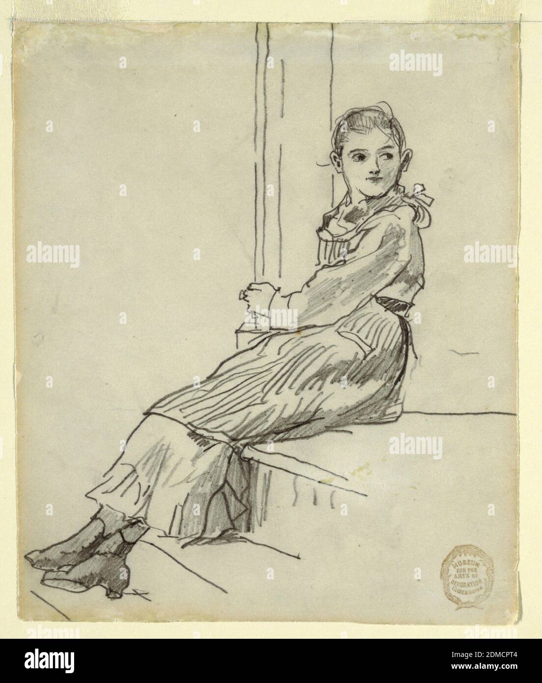 Girl Seated on a Porch Step, Winslow Homer, American, 1836–1910, Graphite auf Papier, Vertikale Ansicht eines Mädchens, das auf einer Porch-Stufe sitzt und mit den Armen eine Säule hält, während sich der Kopf nach links dreht., USA, 1879, Figuren, Zeichnung Stockfoto