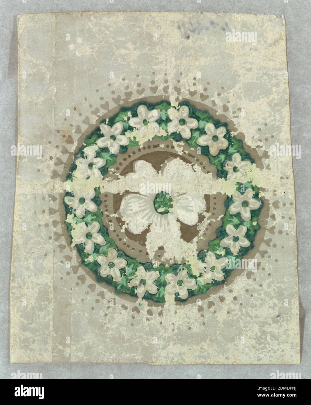 Sidewall, Block-gedruckt auf handgeschöpftem Papier, Design besteht aus einem einzigen kreisförmigen Medaillon oder Rosette mit einer fünfblättrigen Blume in off-white mit einer grünen Mitte. Dieses Mittelmotiv ist mit einer ähnlichen Blume mit grünen Zentren umgeben, aber in einem kleineren Maßstab. Es gibt vierzehn Blumen in diesem äußeren Band, das wiederum einen winzigen Herz und Punktrand in Kitt Farbe hat., Frankreich, ca. 1830, Wallcoverings, Sidewall Stockfoto