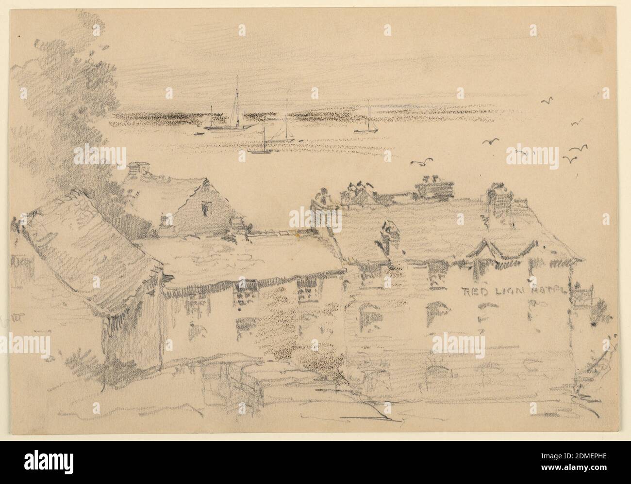 Red Lion Hotel, Arnold William Brunner, Amerikaner, 1857–1925, Graphit, schwarze Buntstifte und weiße Erhöhung auf cremefarbenem Papier, Hotel im Vordergrund, der Name rechts, Bäume, links. Dahinter eine Bucht mit Segelbooten. Möwen, oben rechts, USA, ca. 1883, Seestücke, Zeichnung Stockfoto