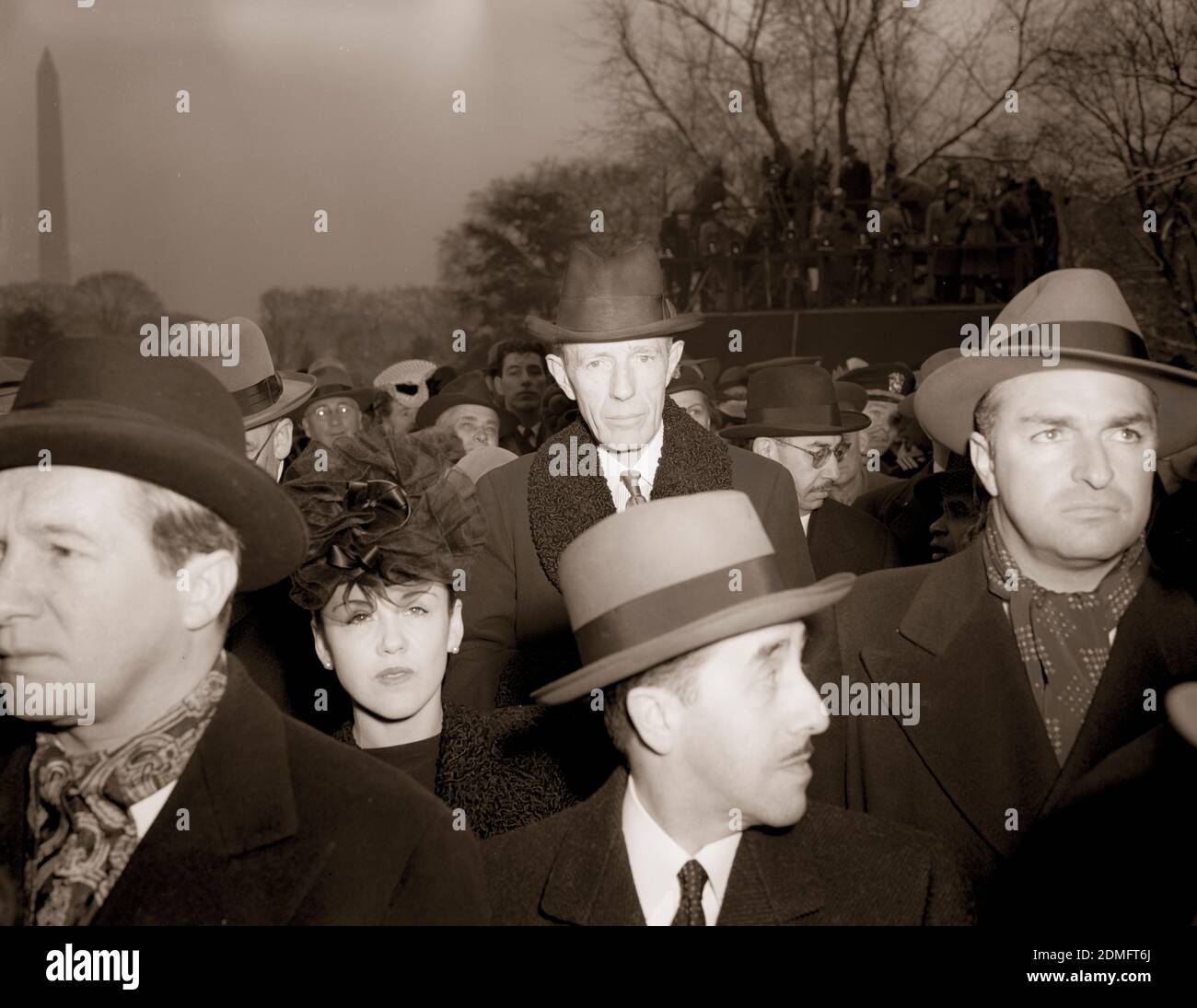 Die Gäste versammelten sich auf dem South Lawn des Weißen Hauses, um die Eröffnungsrede von Präsident Franklin Delano Roosevelt im Januar 1945 zu hören, Stockfoto