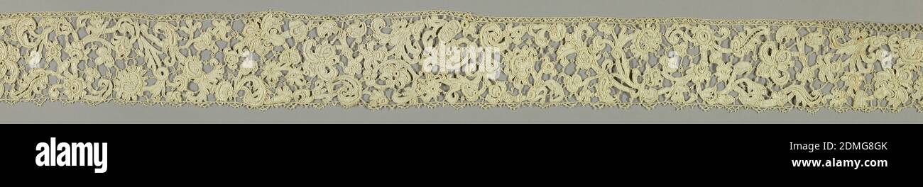 Border, Medium: Leinen Technik: Nadelspitze, venezianischer Punkt im Relief mit verschiedenen Nadelstichen und Pikots. Design von scrollenden Stiel mit Blättern und Blumen., Venedig, Italien, 17. Jahrhundert, Spitze, Grenze Stockfoto
