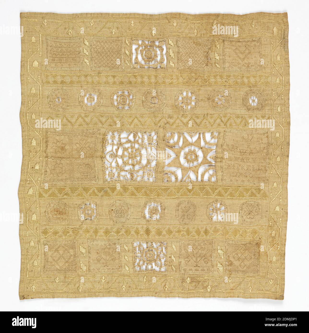 Sampler, Mary Finkel, englisch. n.d., Medium: Seide und Leinen Stickereien auf Leinen Fundamenttechnik: Gestickt in gezählten Satin und doppelt laufenden Stichen, Nadelspitzen-Füllungen in Schnittbereichen, auf Leinwandfundament Label: Seide und Leinen Stickerei mit Nadel-Spitzen Füllungen auf Leinen, kleine quadratische Sampler mit Bändern von Kreisen und Quadraten gefüllt mit Nadel Spitze in einer Vielzahl von Mustern einschließlich Herzen, Kronen, Blumen und geometrische Motive. Ein hollie Point Quadrat hat drei Kronen, WA, Mary Finkel 1730, und AC unter den Kronen. Grenze von Eicheln und Pflanzen., England, 1730 Stockfoto