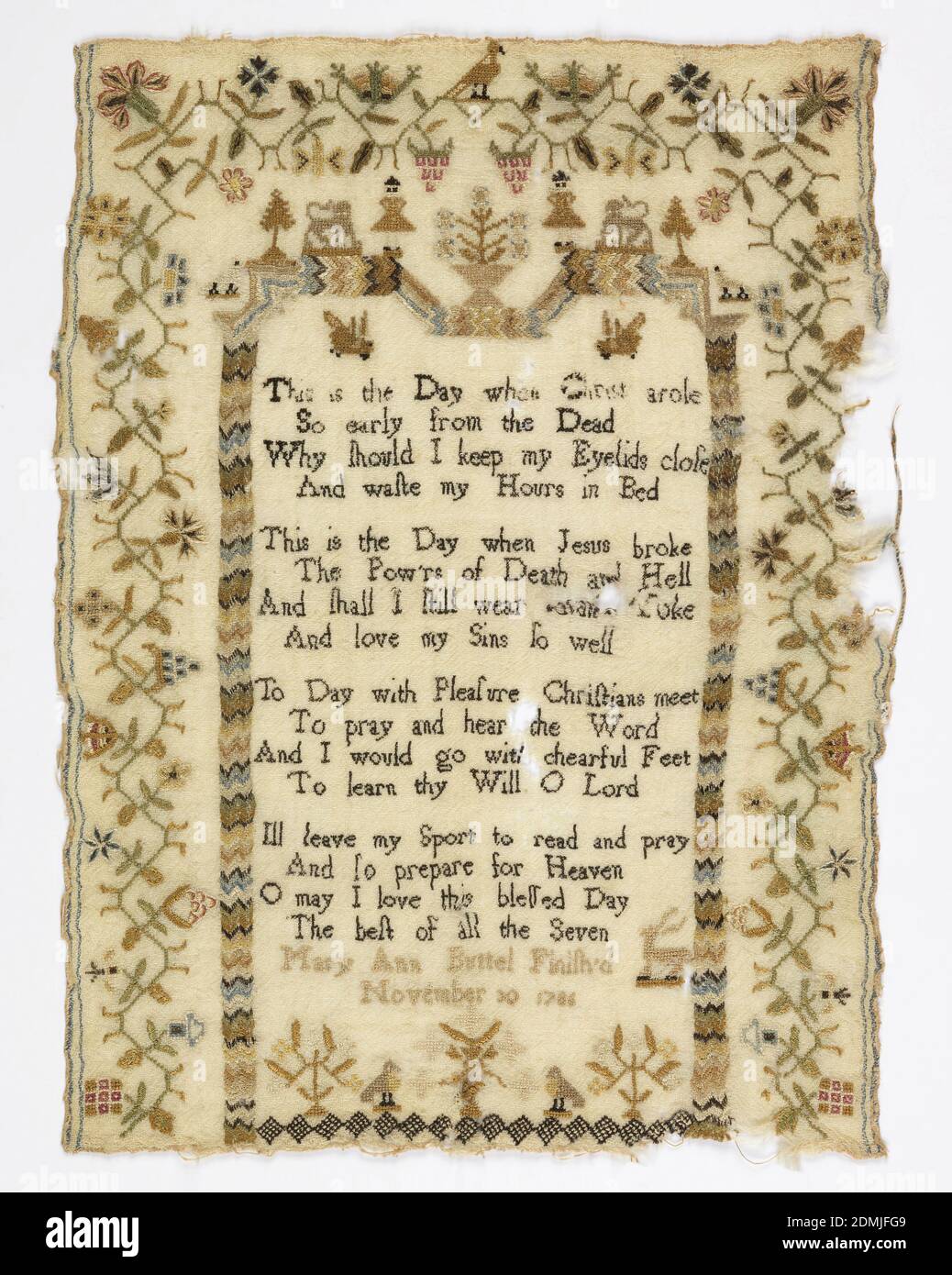 Sampler, Mary Ann Bottel, Medium: Seide auf Wolle Technik: Kreuz, Stiel, rumänische Stiche auf Leinwandwolle. Gezählte Stiche., floraler Rand an drei Seiten. Die vierte Seite hat einen flammengestickten Rand mit Figuren, Löwen, Und Bäume umschließen einen Vers., 'dies ist der Tag, an dem Christus aufkam/ so früh von den Toten/ Warum sollte ich meine Augenlider nahe halten/ und meine Stunden im Bett verschwenden/ Dies ist der Tag, an dem Jesus brach/ der Pow'rs des Todes und der Hölle/ und soll ich noch tragen ---- Joch / und liebe meine Sünden so gut / heute mit Freude Christen treffen / zu beten und das Wort zu hören / und ich würde mit fröhlichen Füßen gehen Stockfoto