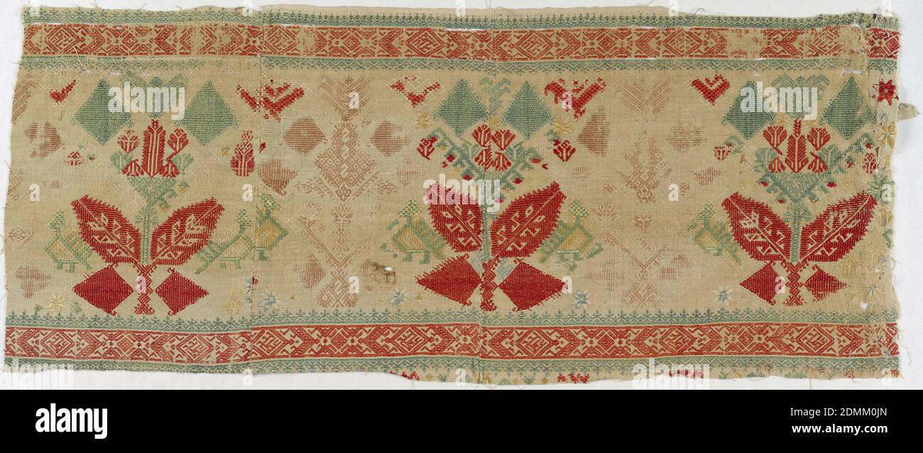 Border, Medium: Seidenstickerei auf Leinen Fundamenttechnik: Gestickt auf Leinwandbindung, Fragment an zwei Stellen zusammengesetzt. Cremefarbenes, handgewebtes Leinen, bestickt in roten, grünen, gelben, blauen und hellrosa Seiden. Stilisierte Pflanzenform flankiert von Vögeln im Profil. Schmale geometrische Wachränder., Griechenland, 18. Jahrhundert, Stickerei & Stitching, Bordüre Stockfoto