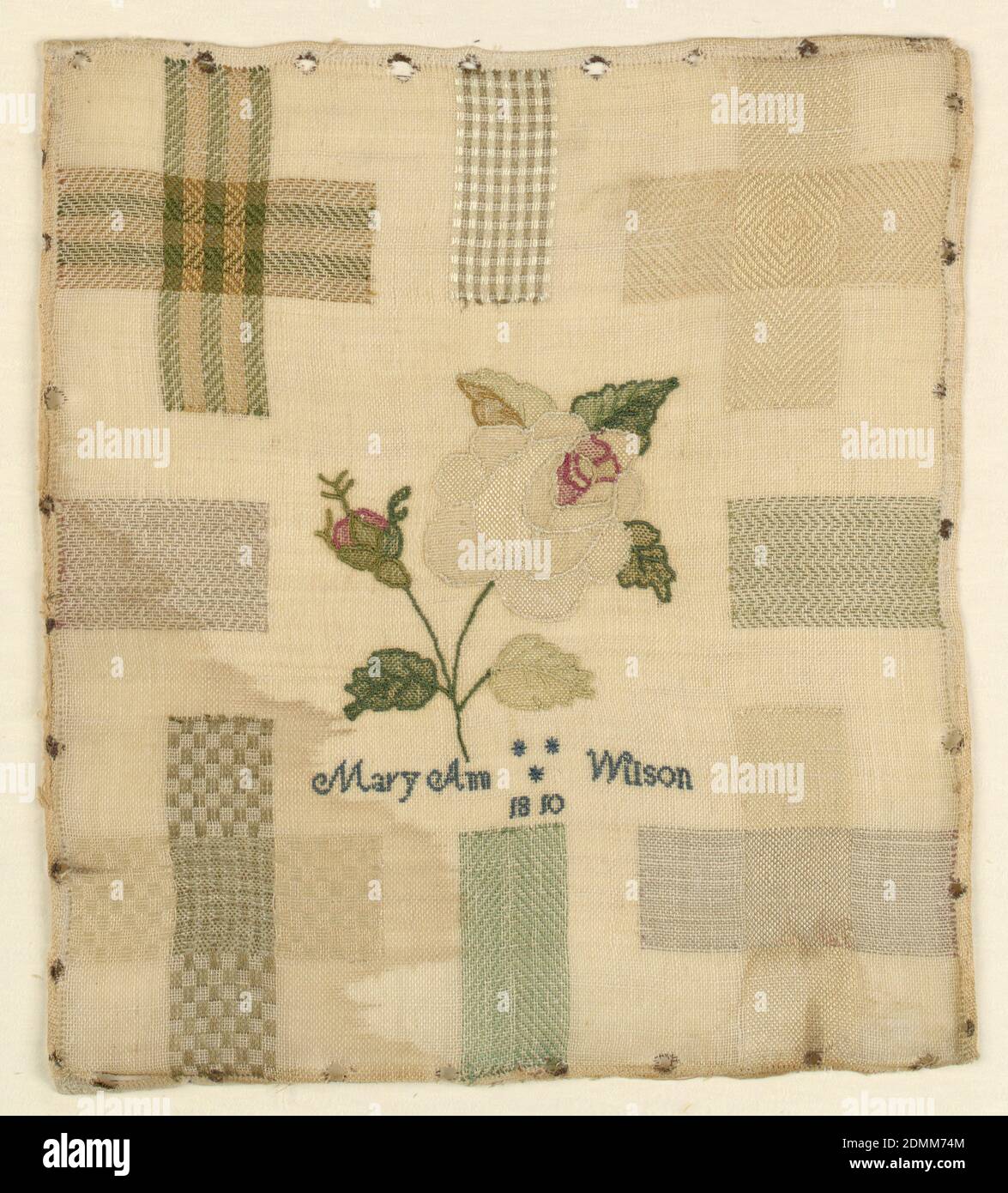 Sampler, Mary Ann Wilson, Englisch, Medium: Seidenstickerei auf Baumwollfundament Technik: Gestickt in Lauf-, Überguss-, Stiel- und Kreuzstichen auf Leinwandfundament, Darning Sampler mit vier Kreuzen und vier Farbmustern mit Rose in der Mitte., England, 1810, Stickereien & Stitching, Sampler Stockfoto