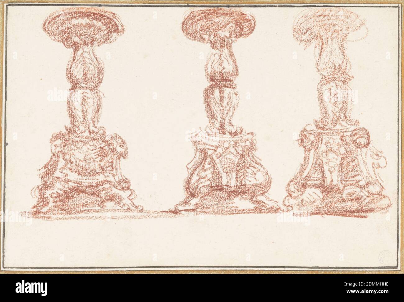 Candelabras, Jean-Robert Ango, Französisch, aktiv in Rom 1759 –1770, d. 1773, Rote Kreide auf Papier, drei Kerzenleuchter, Frankreich, ca. 1759–70, Ornament, Zeichnung Stockfoto