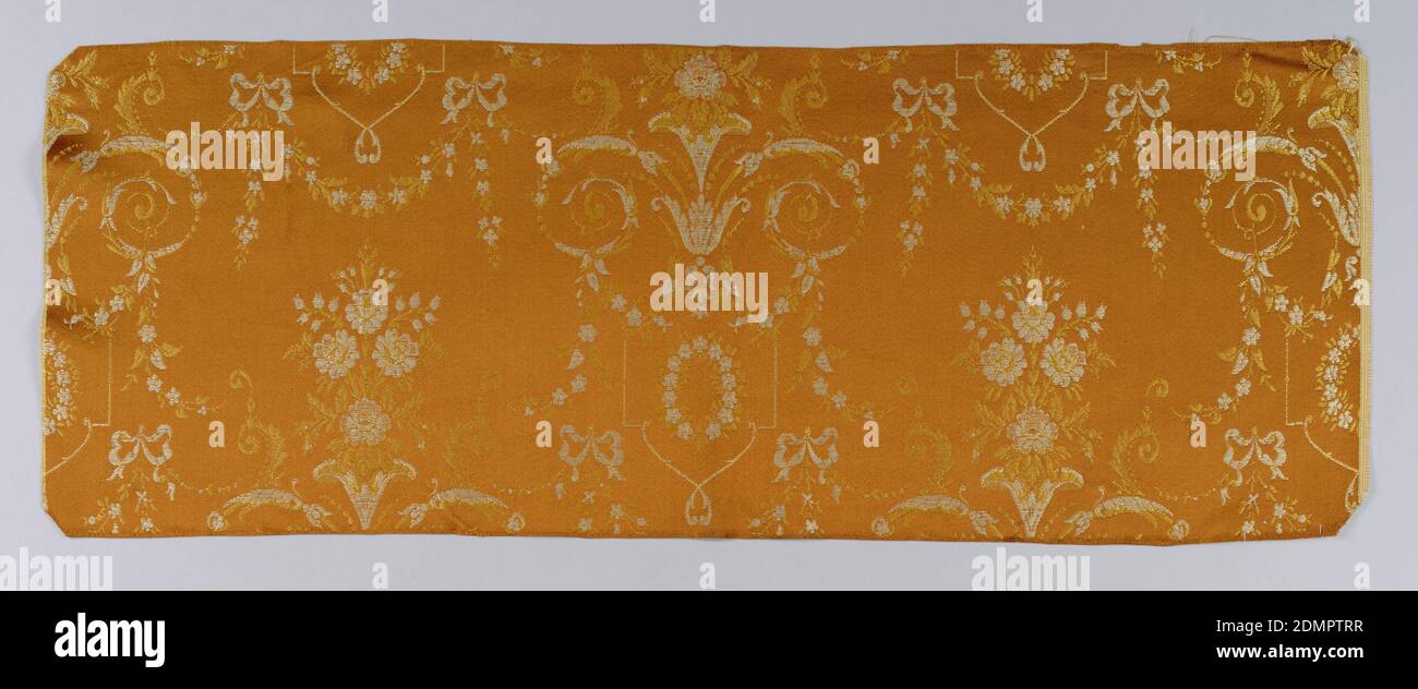 Probe, Orinoka Mills, (Philadelphia, Pennsylvania, USA), braun/rote Kette mit weißen und goldenen Schussmustern aus Blumen und Swags, USA, ca. 1910, gewebte Textilien, Muster Stockfoto