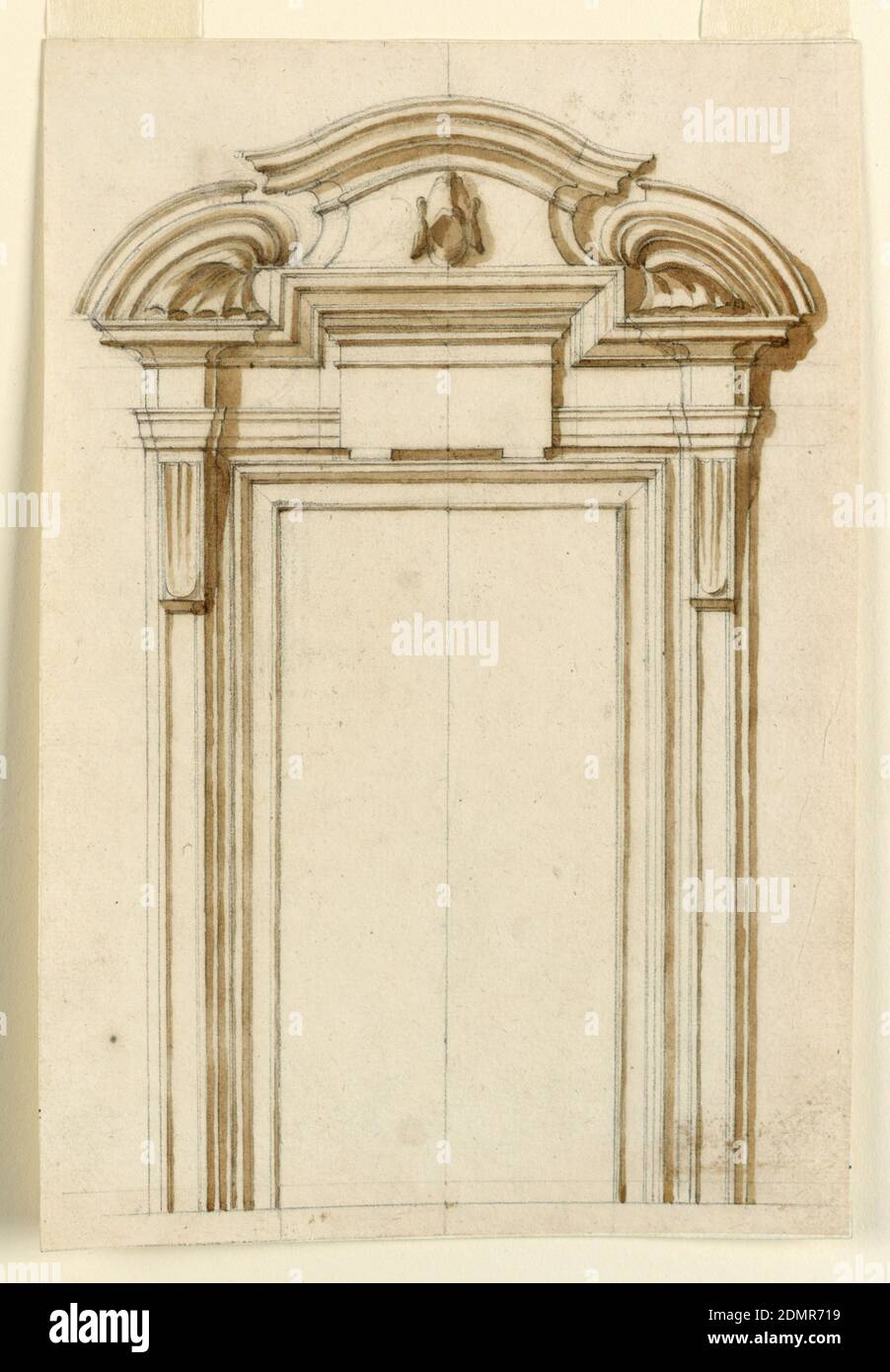 Elevation of a Door Case, Filippo Marchionni, italienisch, 1732–1805, schwarze Kreide, Pinsel und Sepia waschen auf getupftem Papier, gebrochener Giebel mit Muscheln unter Gesimsen. Was eine groteske Maske zu sein scheint, befindet sich in der Mitte des Dachbodens., Italien, 1750–75, Architektur, Zeichnung Stockfoto