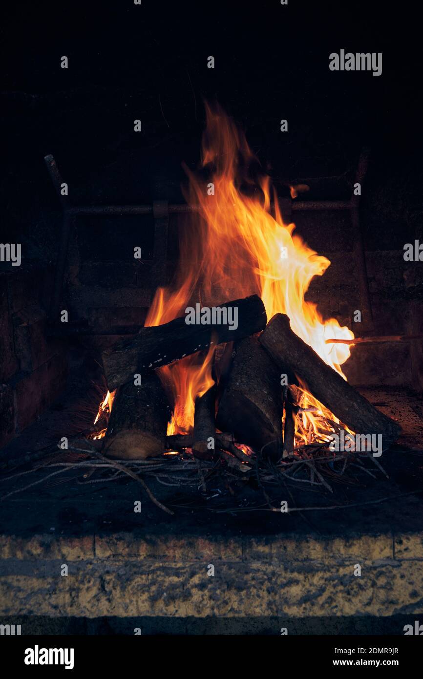 Ein heisses Feuer für ein Picknick Stockfoto