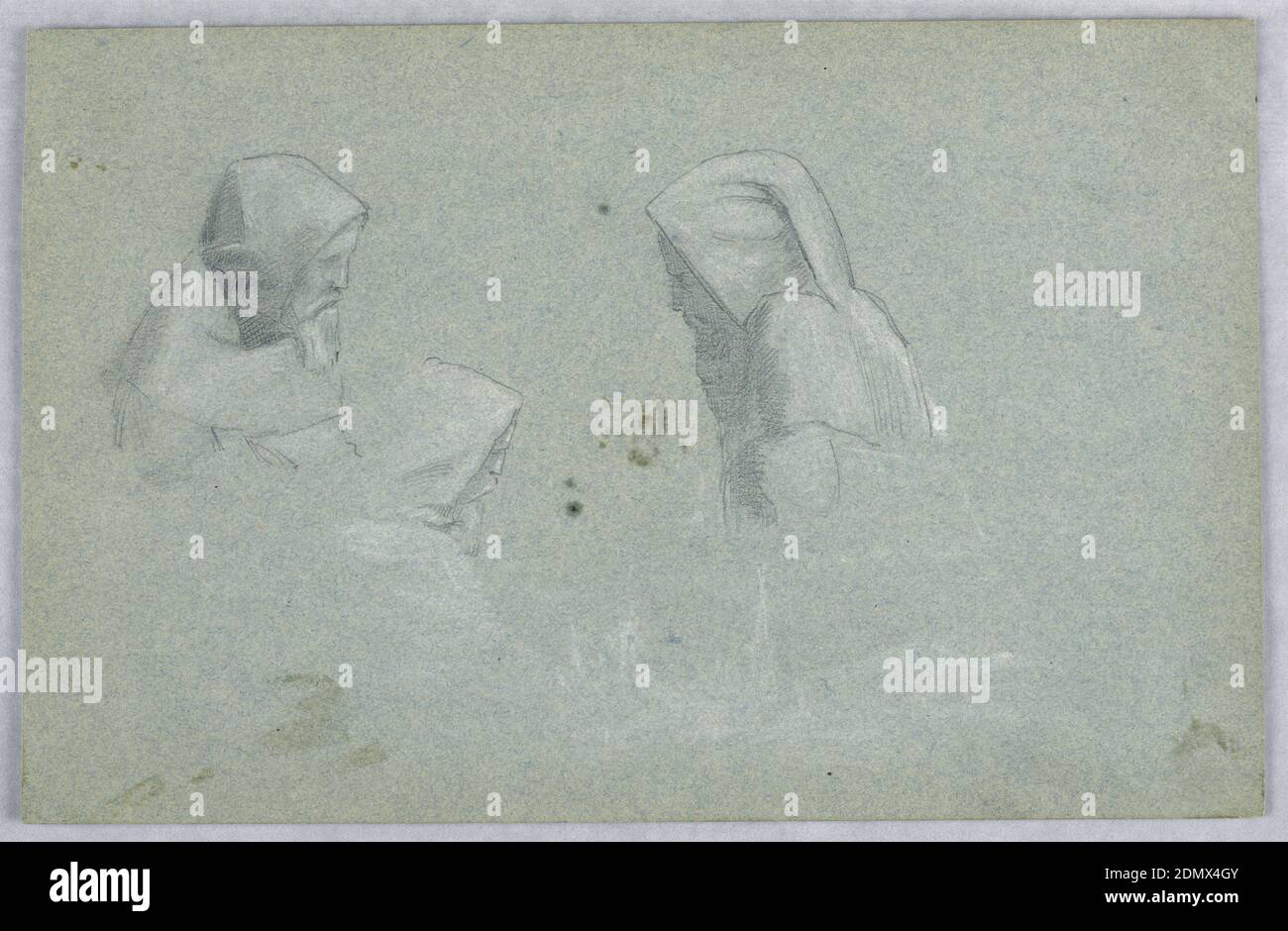 Three Studies of man in a Habit, Arnold William Brunner, American, 1857–1925, Graphit and white Hightening on grey-blue paper, probably for a Cast or Statue – Three Studies of man in a Buste of man in a Hood. Zwei Büste auf der linken Seite rechts, obere Figur ist in mehr Detail als untere Figur gezeichnet. Abbildung: Rechts zeigt nach links. Alle Zahlen haben Bärte, nach unten gerichtet., USA, ca. 1879, Figuren, Zeichnung Stockfoto