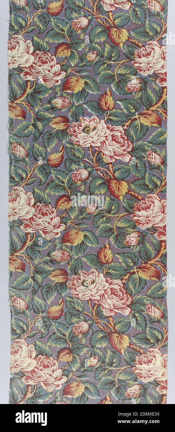 Textil, Medium: Technik: Reliefdruck auf Leinwandbindung (Lapisdruck), vertikal geschwungene Reben mit Rosen auf blauem Grund mit roten Punkten überzogen., England, 1803–1805, bedruckte, gefärbte & bemalte Textilien, Textil Stockfoto