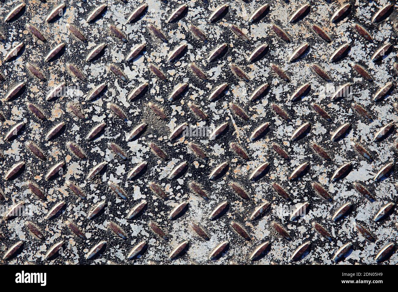 Verwitterte Aluminium Blech Diamant Muster Trittplatte Hintergrund Stock Fotobild Stockfoto