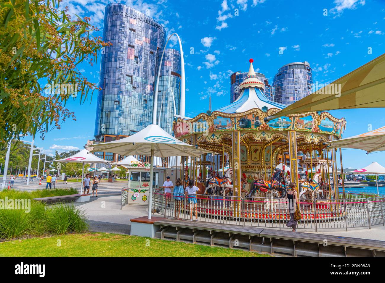 PERTH, AUSTRALIEN, 16. JANUAR 2020: Karussell am Elizabeth Quay in Perth, Australien Stockfoto