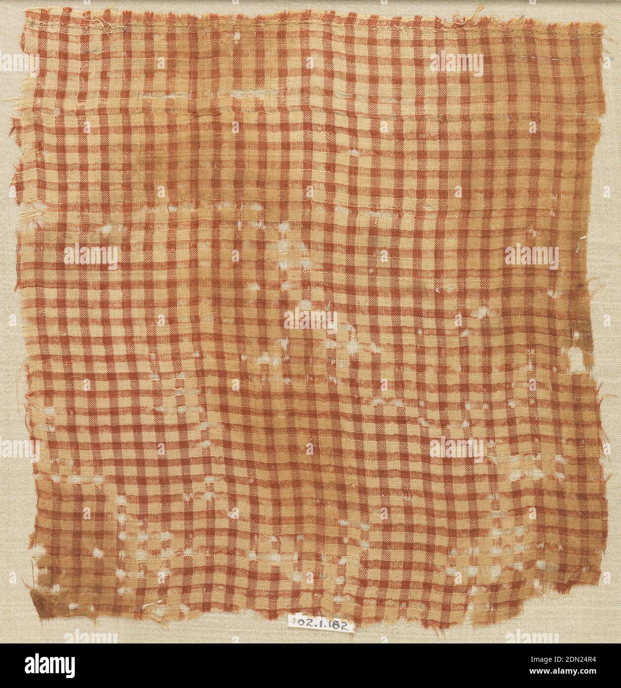 Fragment, Medium: Seide, Leinentechnik: Leinwandbindung, Checkerboard Stoff in rot und braun. Leinen ist braun, die Seide ist rot., 13. Jahrhundert, gewebte Textilien, Fragment Stockfoto