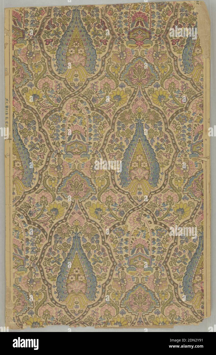 Sidewall, Frederick Beck & Co., 1860, Maschine auf Papier gedruckt, stilisierte florale Motive in einem ogivalen Rahmen. Erinnert an Paisley und hat ein leicht maurisches Aussehen., New York, USA, 1890–1920, Wallcoverings, Sidewall Stockfoto