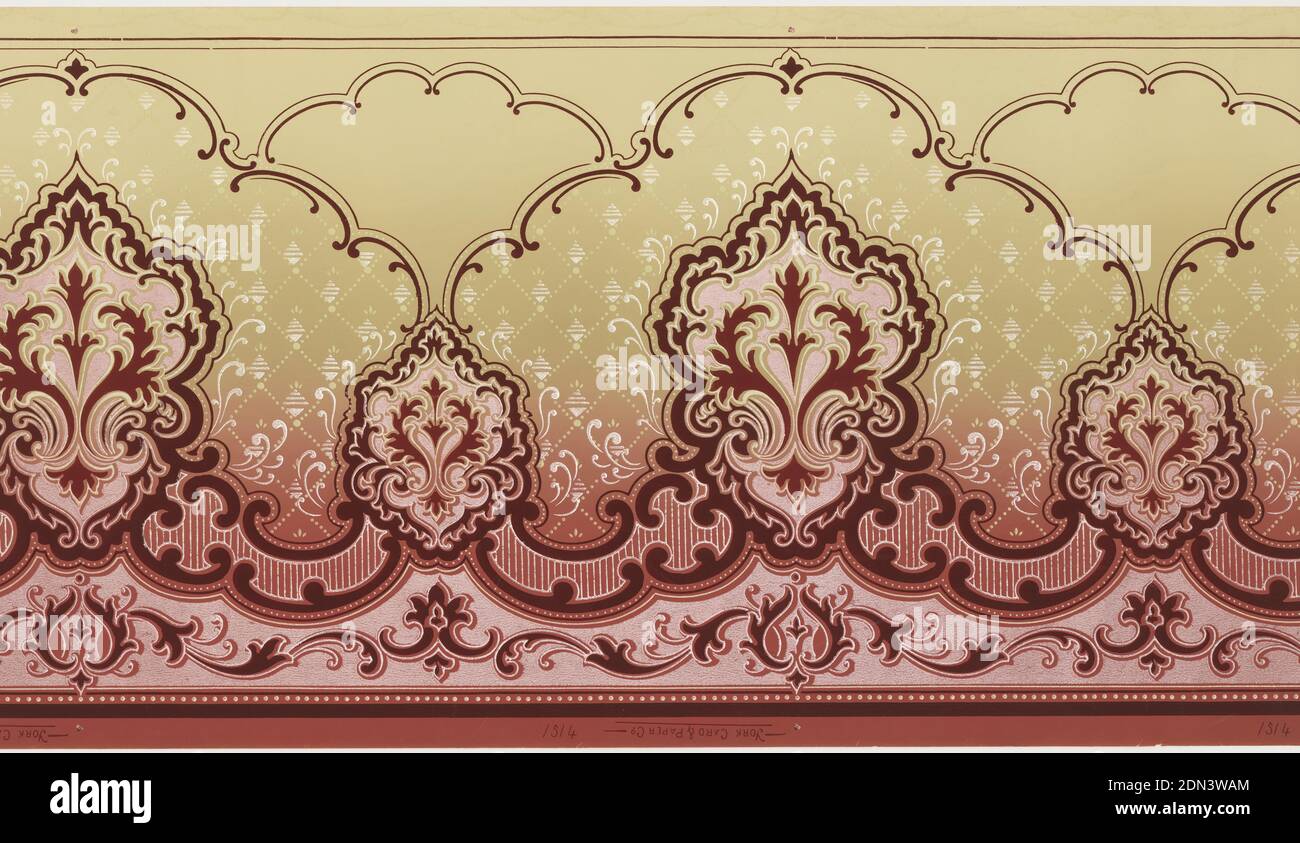 Frieze, York Card & Paper Co., 1891, maschinenbedrucktes Papier, horizontal wiederholendes Muster bestehend aus abwechselnd großen und kleinen Medaillons aus stilisierten Akanthus-Blättern. C-Rollen schaffen scalloped Ränder über und unter den Medaillons, und ein Windelmuster füllt den Raum zwischen den Medaillons und oberen Rand. Das Muster ist in Rosa-, Dunkelrot- und Weißtönen auf einem abgestuften Hintergrund gedruckt, der von Rosa zu Braun übergeht., York, Pennsylvania, USA, 1905–1915, Wallcoverings, Frieze Stockfoto