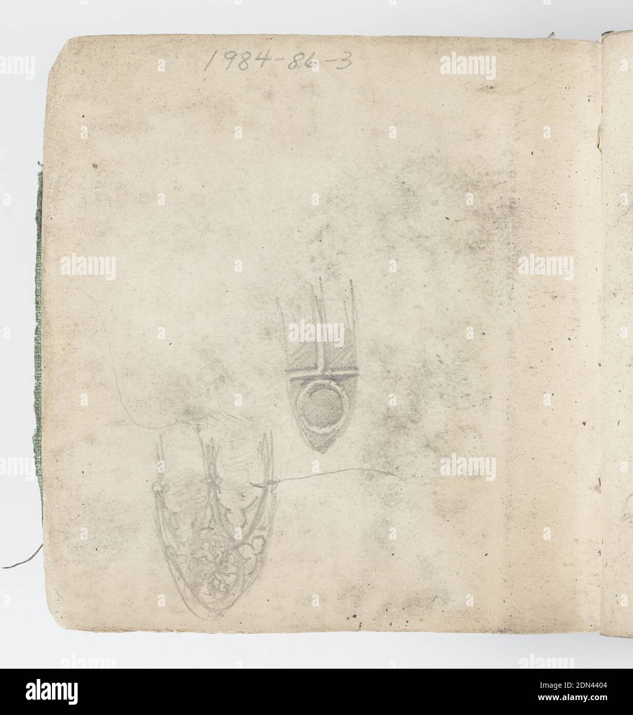 Buch der Ornamente (Skizzenbuch der Botanischen Studien), Kenyon Cox, amerikanisch, 1856–1919, Graphit auf Papier, Skizzen der oberen Teile von zwei gotischen Fenstern, eines mit Traciery und eines mit einer runden Öffnung oben. Gezeichnet mit Seite anders ausgerichtet; Punkte erscheinen nach unten., USA, 1874, Alben (gebunden) & Bücher, Skizzenbuch, Skizzenbuch Stockfoto