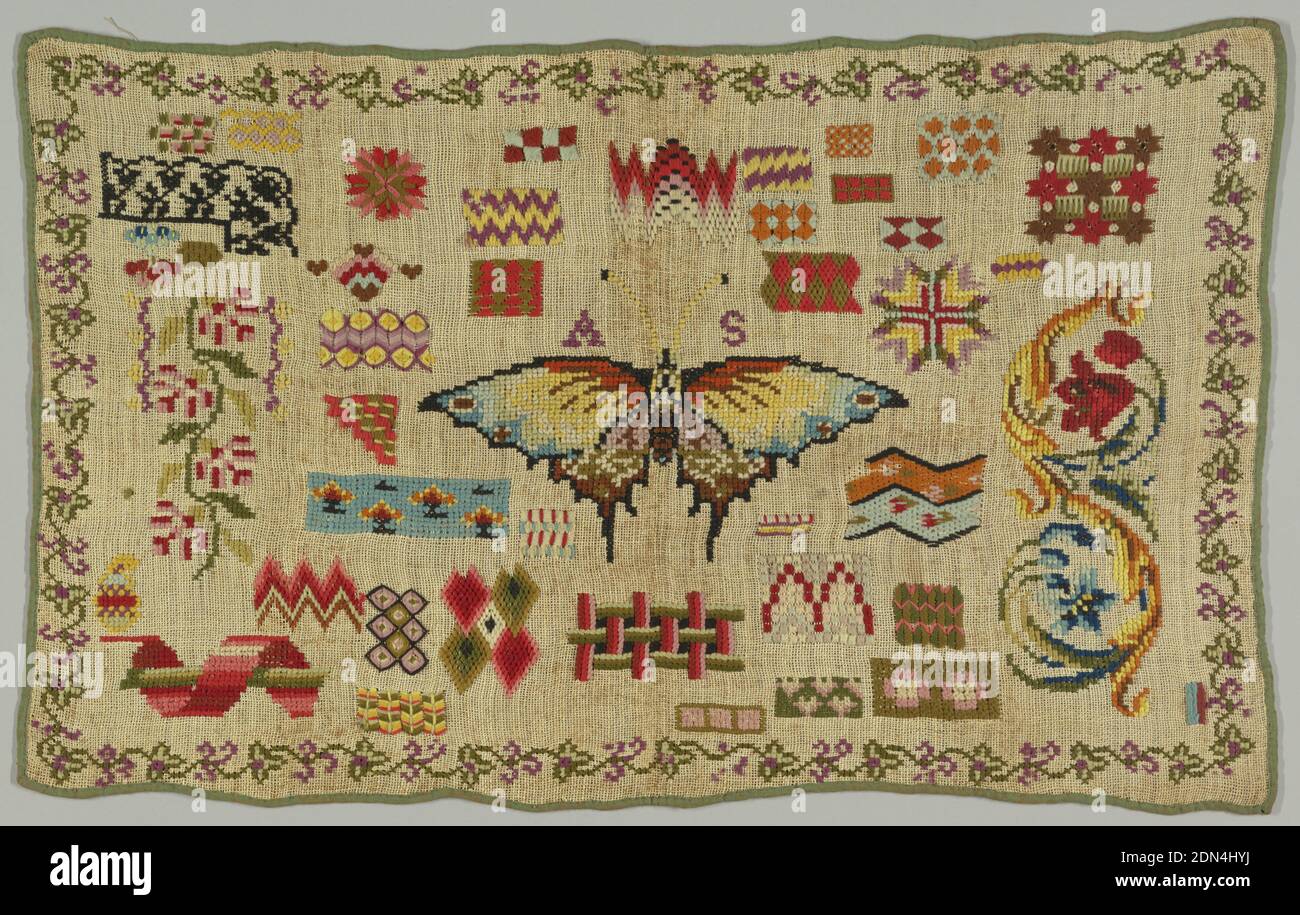 Sampler, Medium: Seide und Baumwolle Stickerei auf Leinen Fundamenttechnik: Gestickt im Kreuz, langarmiges Kreuz, und überwerfende Stiche auf Leinwandfundament, langer schmaler Sampler datiert 1645 in der Nähe der Oberseite. Motive sind die Sibmacher agn-- dei in der Nähe des op. Wahrscheinlich nach einem Musterbuch des 19. Jahrhunderts gemacht. Zwei Längen zusammen mit dekorativen Nadel-made Join genäht. Dritte kurze Länge der Köper Damast befestigt mit beigefügten geflochtenen Fransen., Deutschland, 19. Jahrhundert, Stickerei & Nähen, Sampler Stockfoto