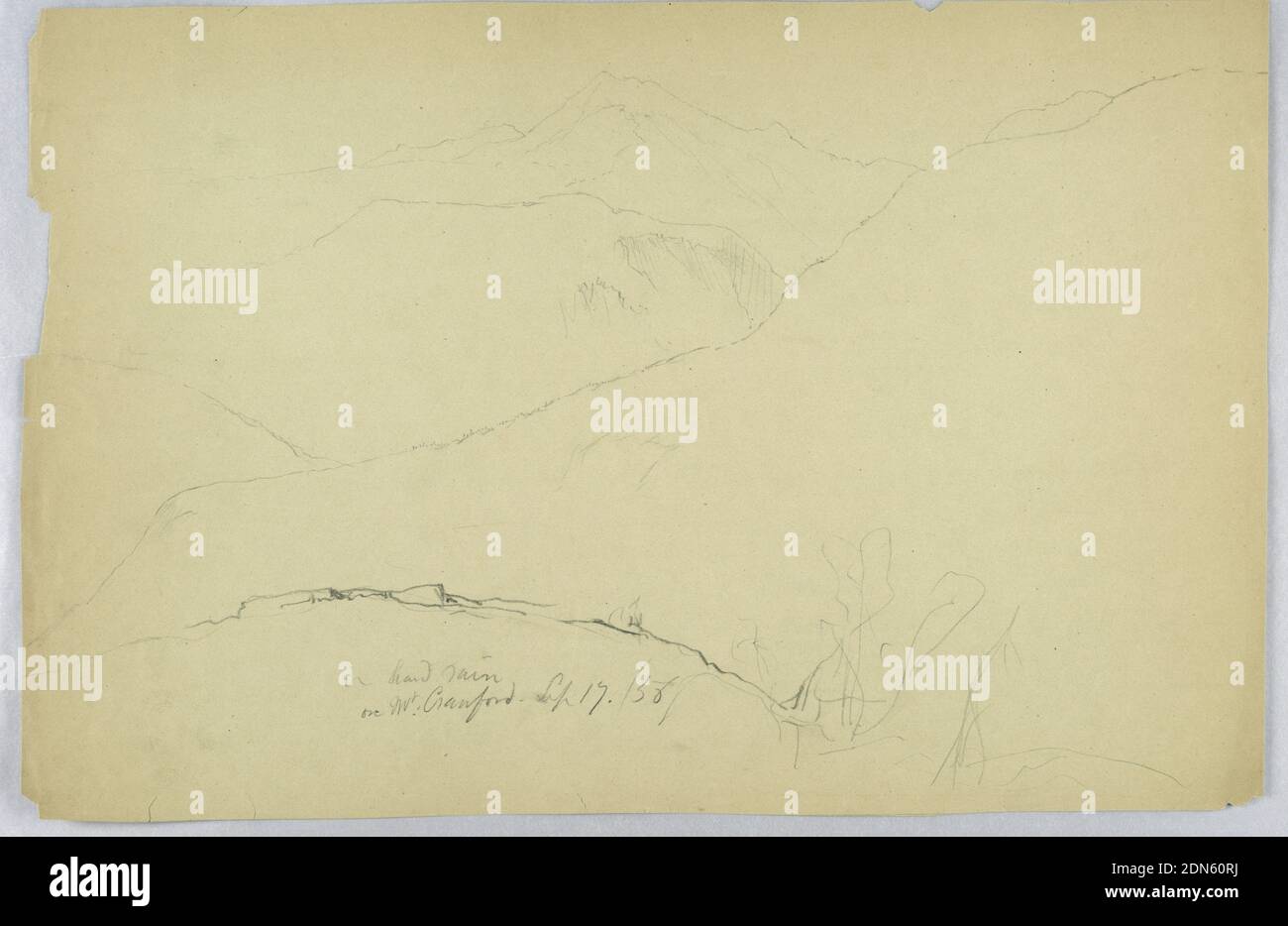 Skizze in „Hard Rain on Mt. Crawford', Daniel Huntington, Amerikaner, 1816–1906, Graphit auf grauem Papier, Umrisse von Bergkämmen. Vordergrund, Grat, links, mit Pflanzenstämmen nach rechts., USA, 17. September 1856, Landschaften, Zeichnung Stockfoto