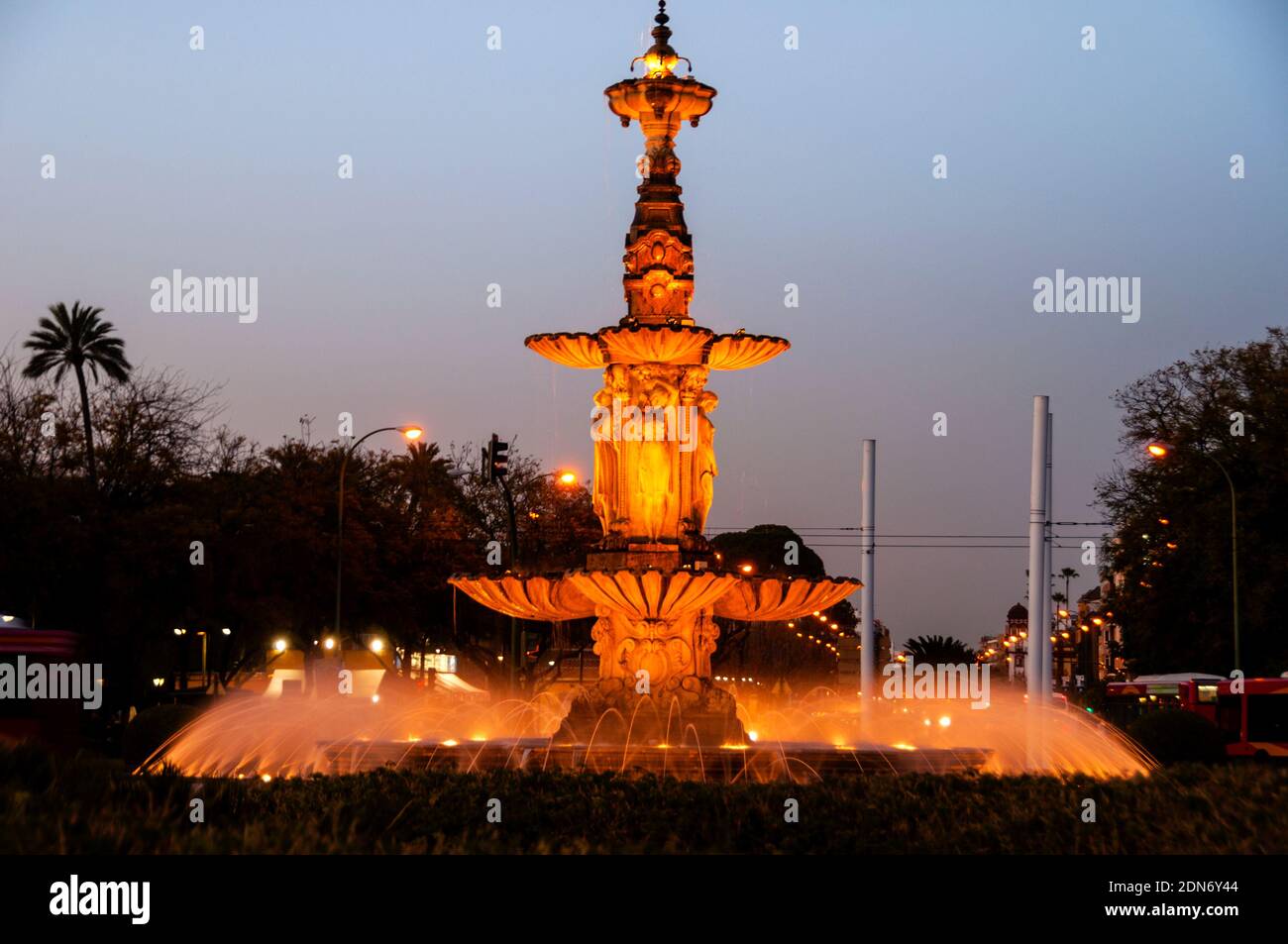 Fuente de las Cuatro Estaciones oder Brunnen der vier Jahreszeiten in Sevilla, Spanien. Stockfoto