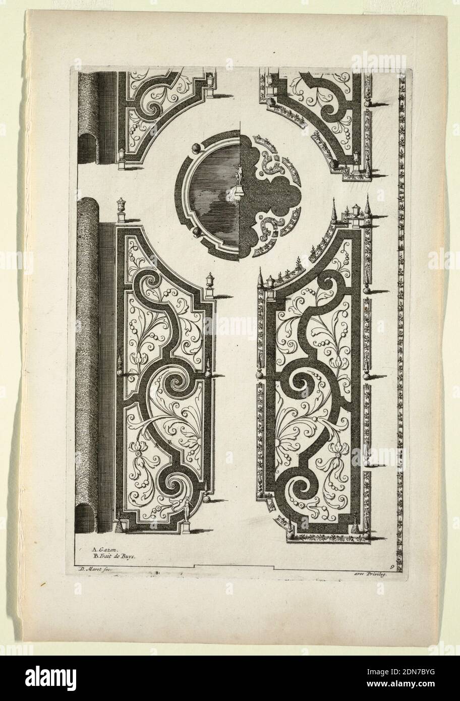 Design für Garten Parterres mit Scroll-Motive und Boxwood Arbor, in 'Nouveaux Livre de Parterres', in oeuvres Du Sr. D. Marot..., Den Haag: Chez Pierre Husson, um 1702, Daniel Marot, französisch, in den Niederlanden und England tätig, 1661–1752, Daniel Marot, französisch, in den Niederlanden und England tätig, 1661–1752, Radierung und Gravur auf cremefarbenem Papier, symmetrische Anordnung von Parterres de broderie in vier Abschnitten um einen zentralen Brunnen/Parterre; Jeder Abschnitt besteht aus einem Schriftmuster mit Blatt- und Blumenmotiven (Broderie) dazwischen; Bordüren mit Urnen durchsetzt Stockfoto