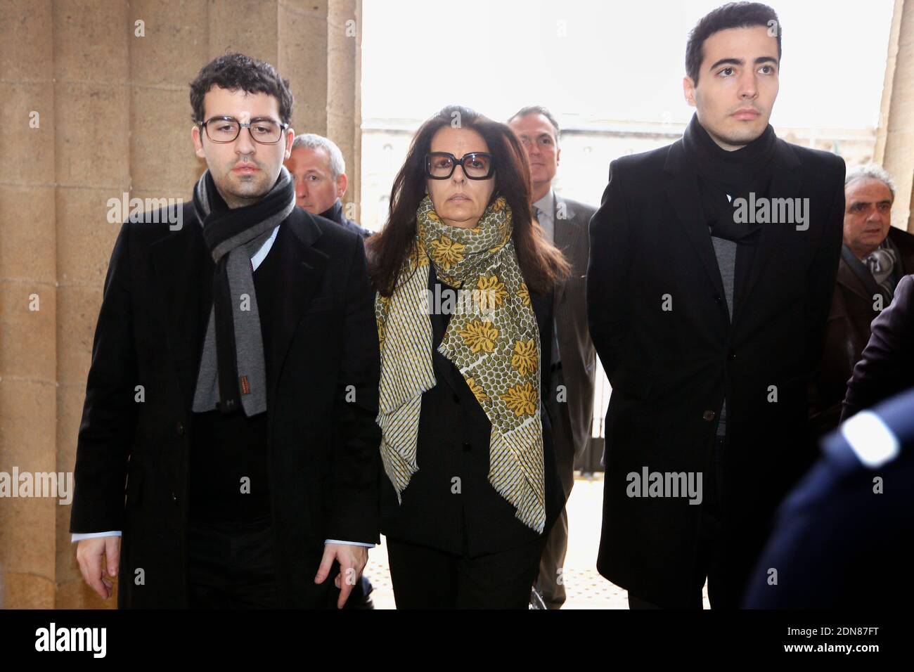 Francoise Bettencourt-Meyers, the daughter of Liliane Bettencourt and her sons Nicolas Meyers (wearing glasses) and Jean-Victor Meyers arriving at court for the 3rd day of the so-called 'Bettencourt trial' accusing 10 people close to L'Oreal heiress Liliane Bettencourt of 'exploiting' her dementia, in Bordeaux, southwestern France on January 28, 2015. Photo by Bernard-Salinier/ABACAPRESS.COM Stockfoto