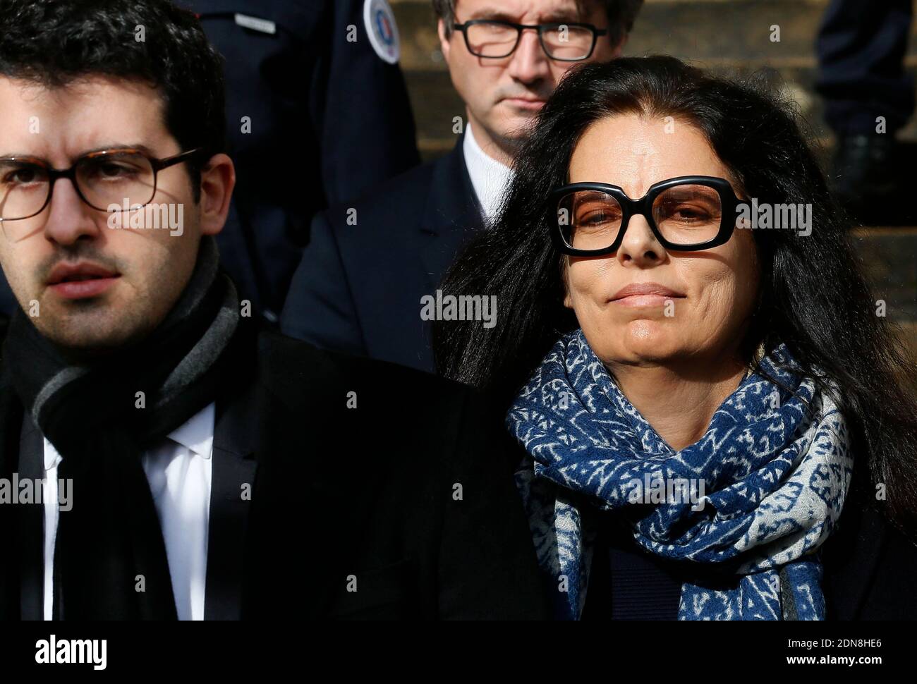 Francoise Bettencourt-Meyers, die Tochter von Liliane Bettencourt und ihren Söhnen Nicolas Meyers (mit Brille) und Jean-Victor Meyers sprechen am 5. Tag des sogenannten Bettencourt-Prozesses vor Gericht und beschuldigen 10 Menschen in der Nähe von Loreal Erbin Liliane Bettencourt, ihre Demenz ausgenutzt zu haben, am 30. Januar 2015 in Bordeaux, Südwestfrankreich. Foto von Patrick Bernard /ABACAPRESS.COM Stockfoto