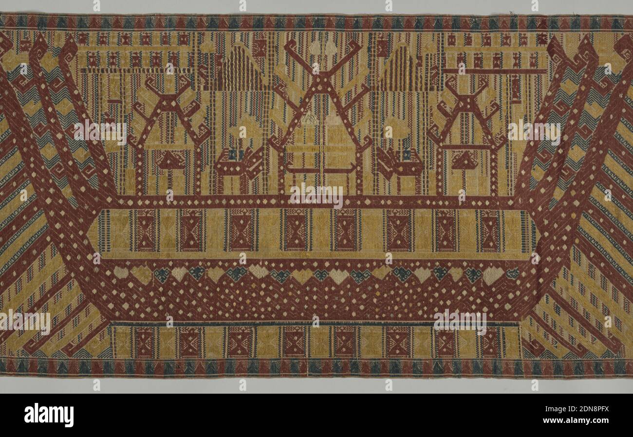 Schiffstuch (palepai), Medium: Baumwolle, Seide, metallische Fäden Technik: Leinwandbindung mit diskontinuierlicher ergänzender Schussmusterung (Brokat), horizontal rechteckige Tafel mit "Totenschlange"-Design. Ein großes symmetrisches Schiff, das drei hochstilisierte Figuren trägt und von abstrahierten Wellen umgeben ist. Design in Dunkelblau, Ziegelrot und Weiß mit Metallic-Details auf ungefärbtem Baumwollgrund. Regenschirm-ähnliche Formen auf dem Schiff könnten Vorfahr-Schreine sein., Lampung, Indonesien, 19. Jahrhundert, gewebte Textilien, Schiffstuch Stockfoto