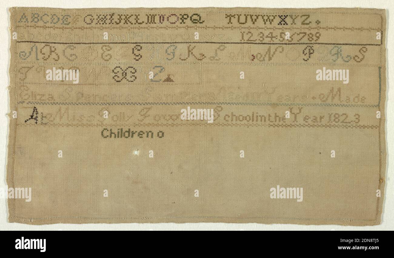 Sampler, Eliza Spencer, amerikanisch, Medium: Leinenfundament Technik: Kreuzstich Stickerei auf einfarbigem Webfundament, unvollendeter horizontaler Sampler mit drei Alphabeten, einem Satz Ziffern und der Inschrift:, Eliza Spencers Sampler im Alter von 11 Jahren hergestellt an der Miss Polly Fowlers School im Jahr 1823 Children o, USA, 1823, Stickereien & Stitching, Sampler Stockfoto