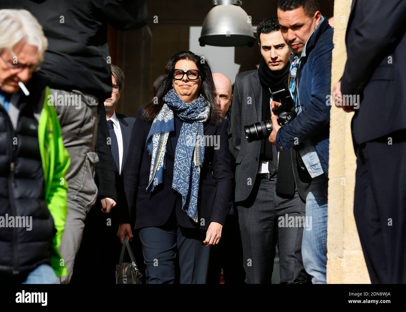 Francoise Bettencourt-Meyers, die Tochter von Liliane Bettencourt und ihren Söhnen Nicolas Meyers (mit Brille) und Jean-Victor Meyers sprechen am 5. Tag des sogenannten Bettencourt-Prozesses vor Gericht und beschuldigen 10 Menschen in der Nähe von Loreal Erbin Liliane Bettencourt, ihre Demenz ausgenutzt zu haben, am 30. Januar 2015 in Bordeaux, Südwestfrankreich. Foto von Patrick Bernard /ABACAPRESS.COM Stockfoto