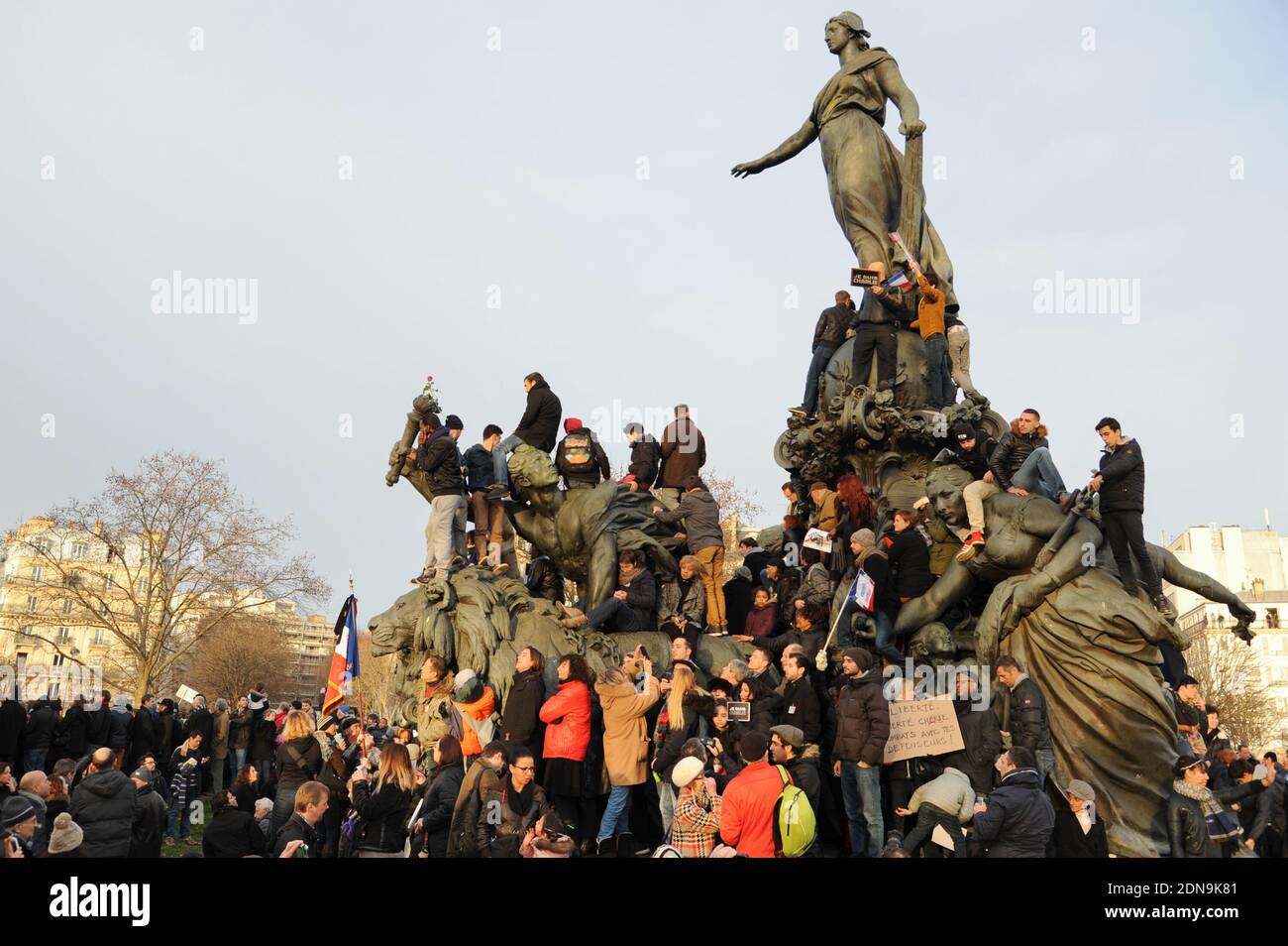 Hunderttausende nehmen am 11. Januar 2015 an einem schweigenden marsch gegen den Terrorismus am Place de la Nation in Paris Teil. Foto von Mireille Ampilhac/ABACAPRESS.COM Stockfoto