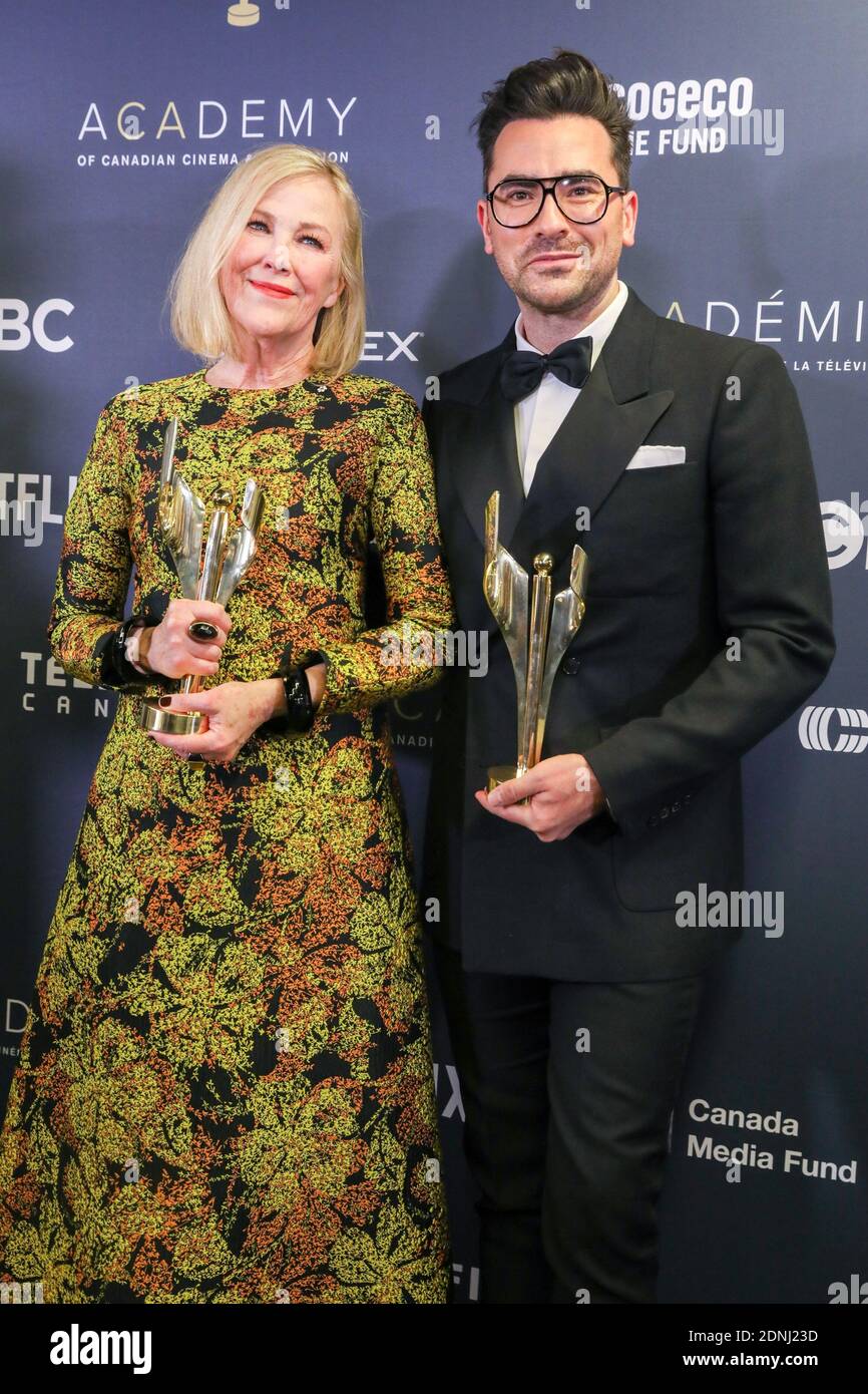 Catherine O'Hara und Daniel Levy nehmen an der Canadian Screen Awards Broadcast Gala 2019 in der Meridian Hall in Toronto Teil. Stockfoto